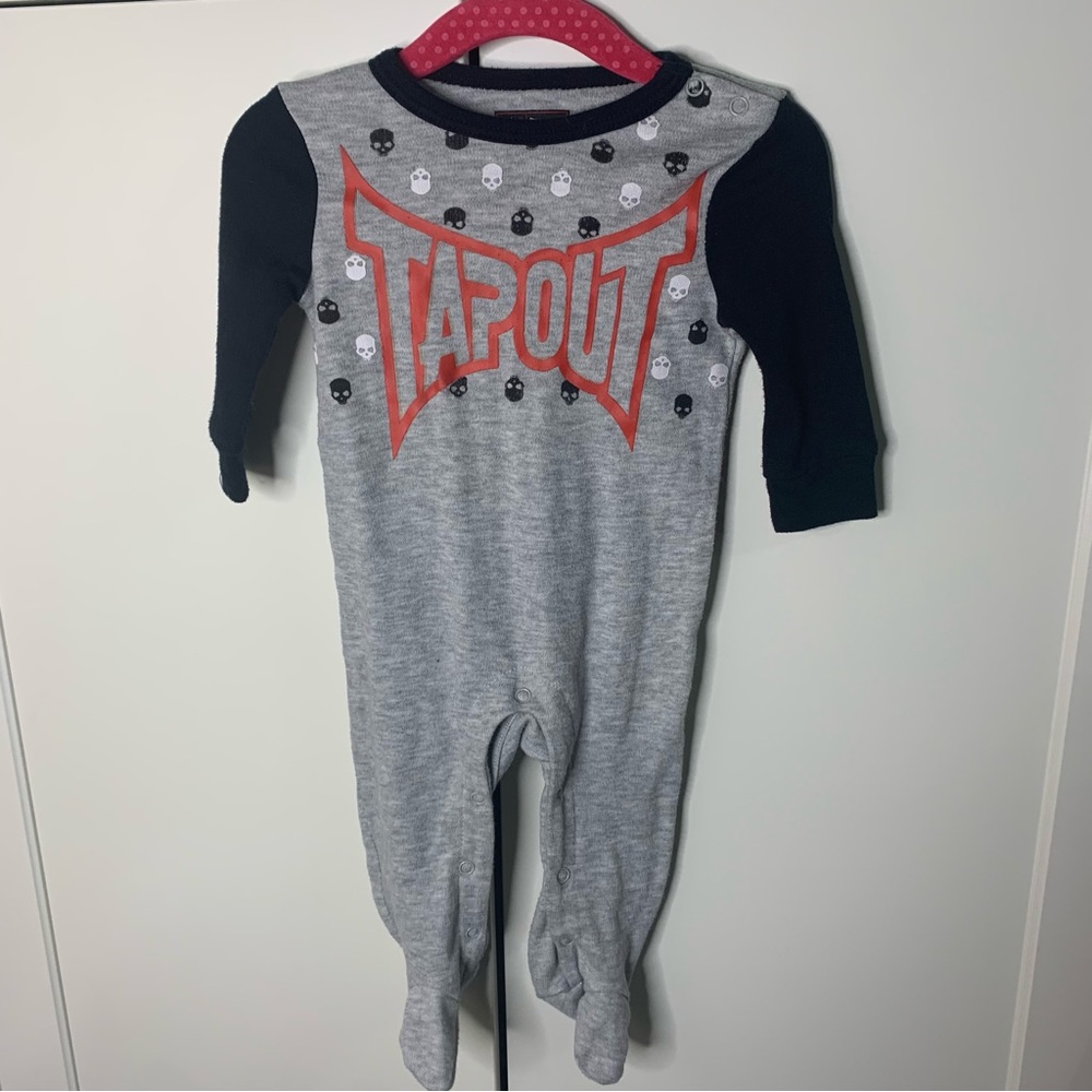 Infants’ WWE Tapout Graphic Full Bodysuit